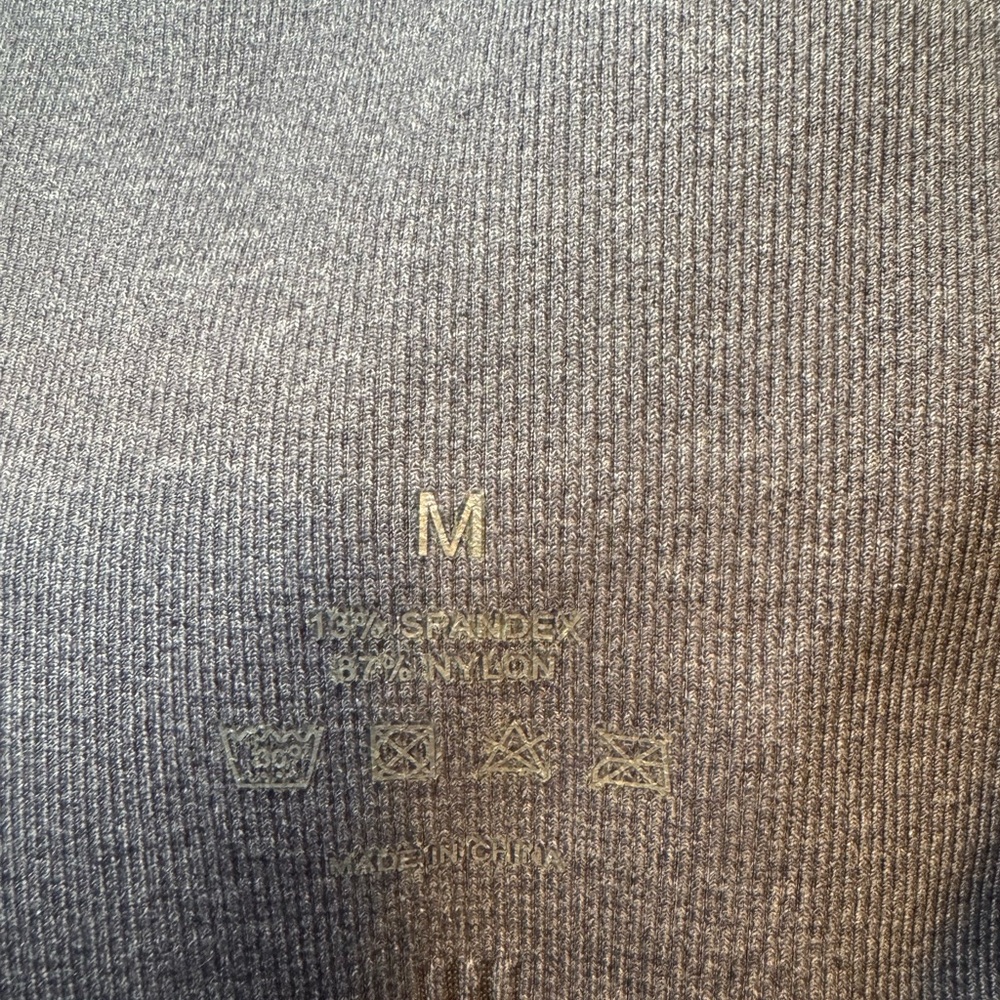 NVGTN Seamless High-Waist Leggings in Grey - Picture 6 of 6
